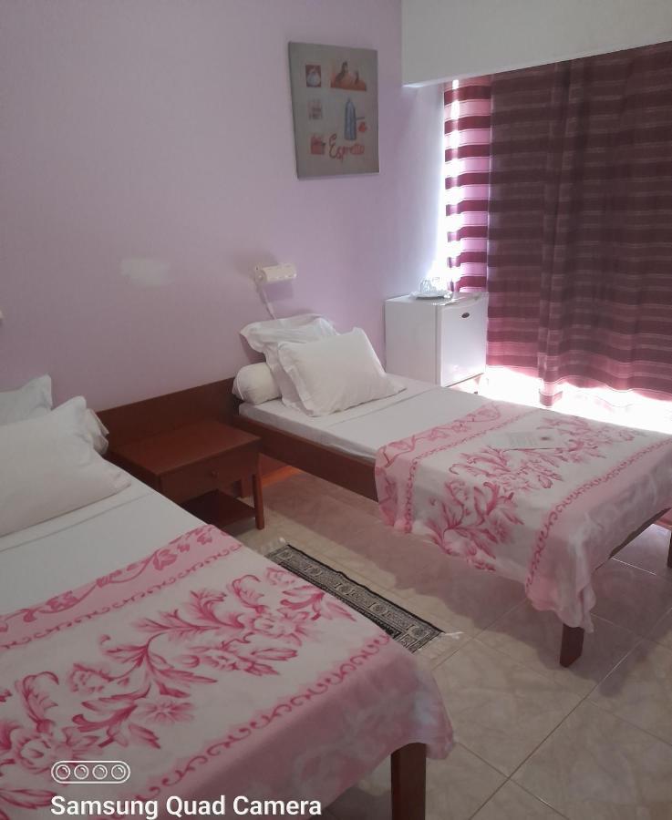 Yria Residencial Bed & Breakfast Porto Novo  Room photo